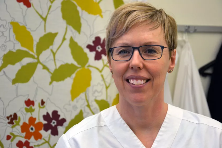 Överläkaren Maria Bjurberg tycker att diagnosen livmoderhalscancer behöver få mer uppmärksamhet.